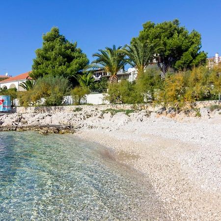 Family Friendly Seaside Apartments Rogoznica - 2010 Экстерьер фото