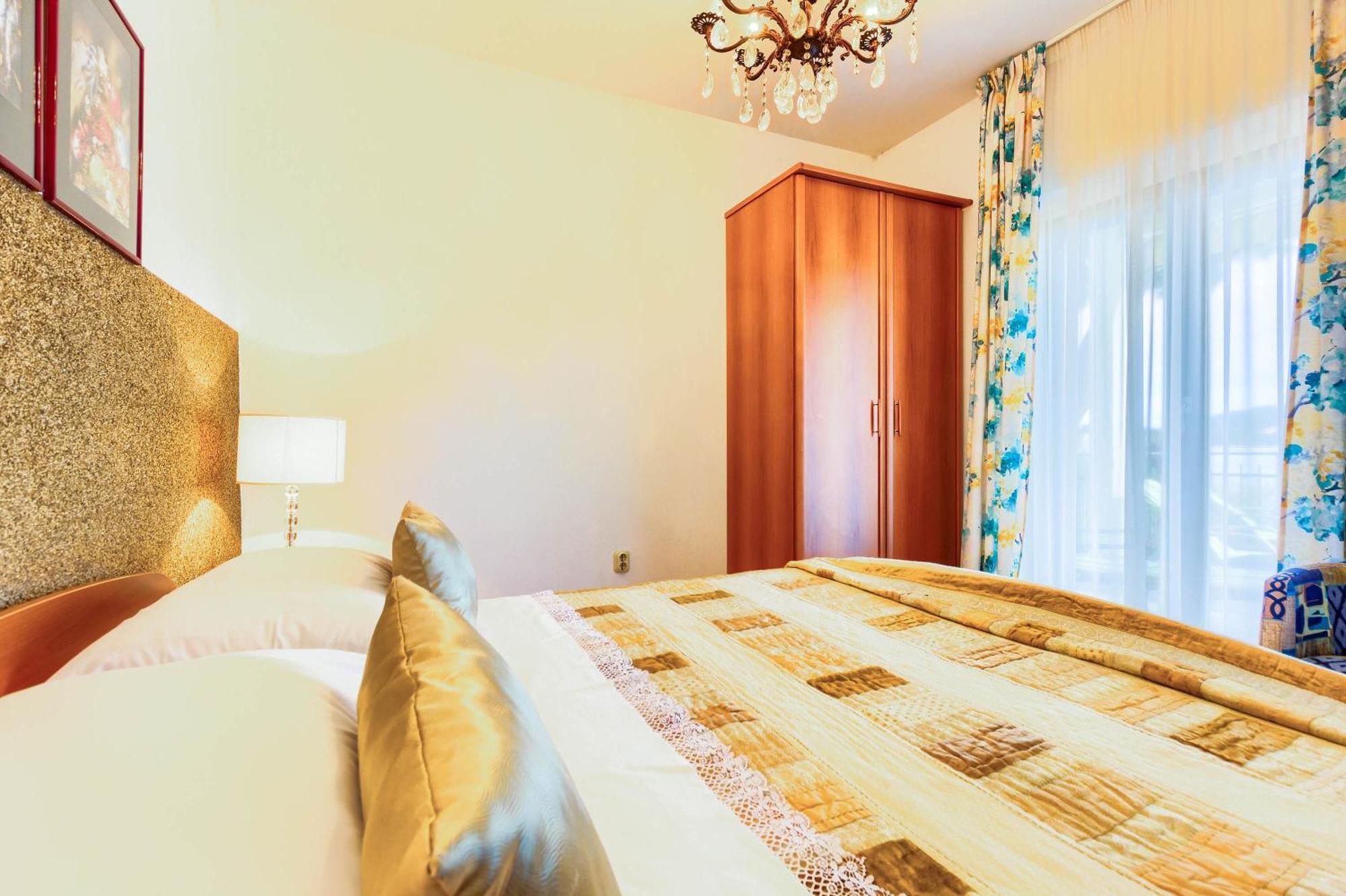 Family Friendly Seaside Apartments Rogoznica - 2010 Номер фото